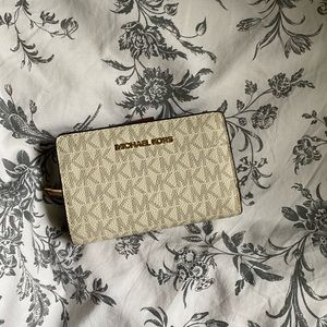 Michael Kors Signature Logo Wallet